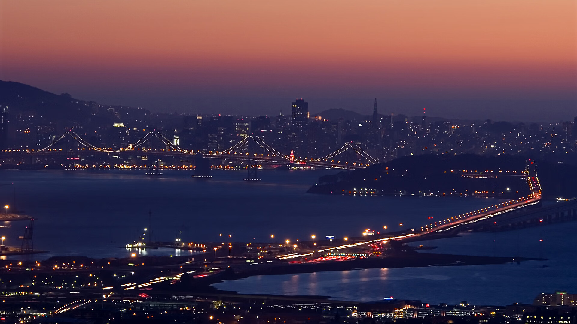 “尼古拉斯·桑特基的精准远射与高效传球,成为美洲狮队攻守兼备的核心”